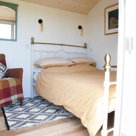 Ewe With A View Sea View Shepherds Huts Breage Екстер'єр фото