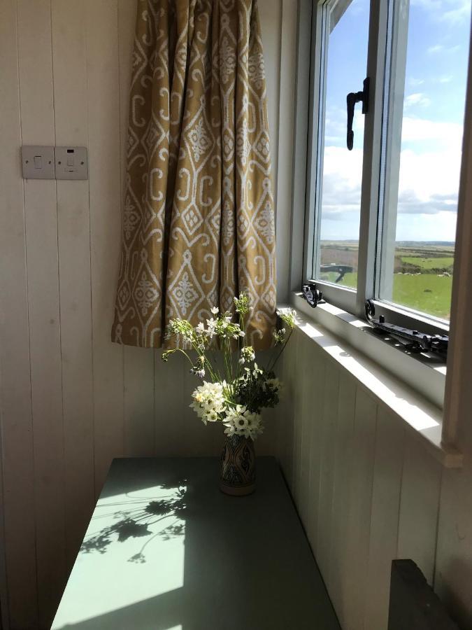 Ewe With A View Sea View Shepherds Huts Breage Екстер'єр фото