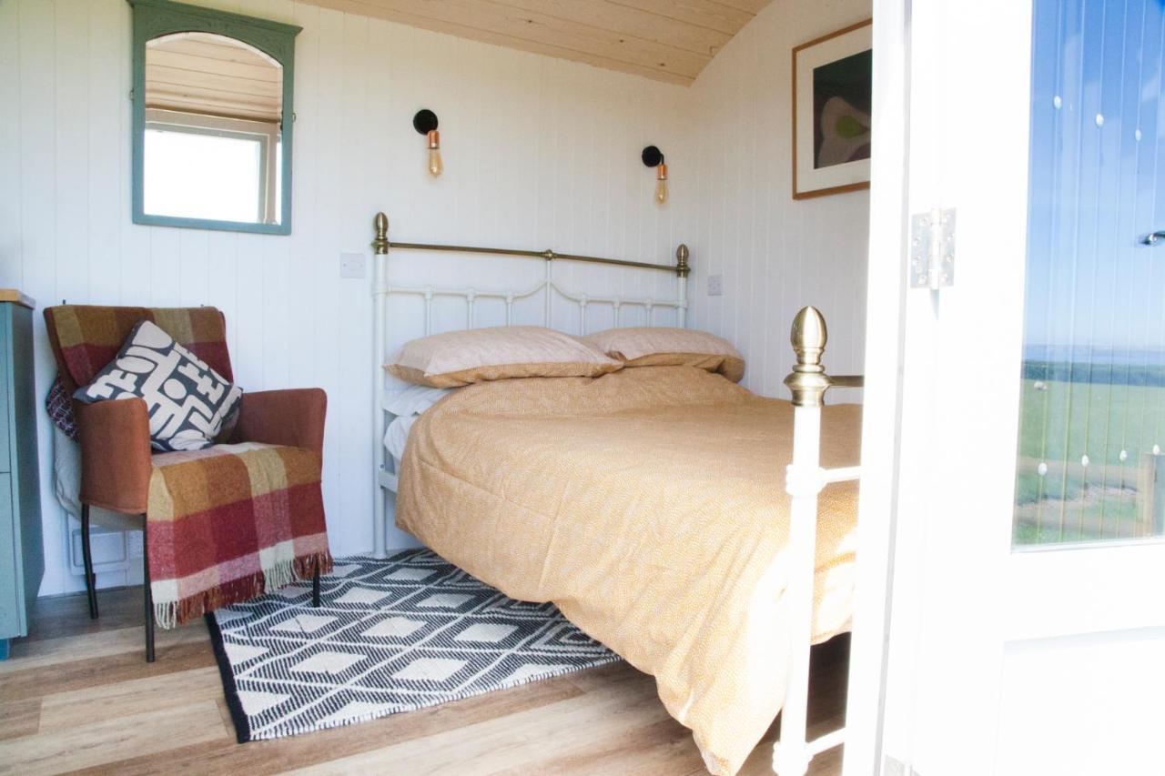 Ewe With A View Sea View Shepherds Huts Breage Екстер'єр фото